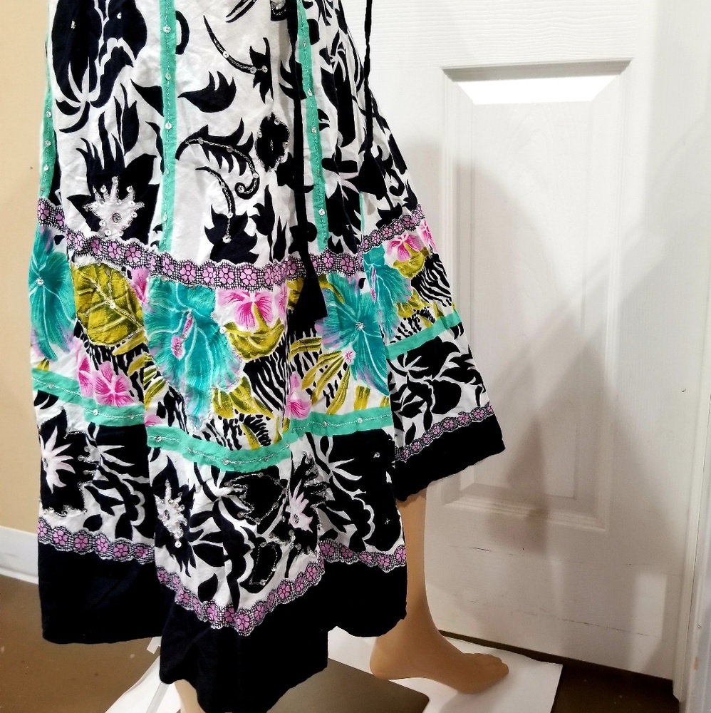Skirt - Picture 2 of 3